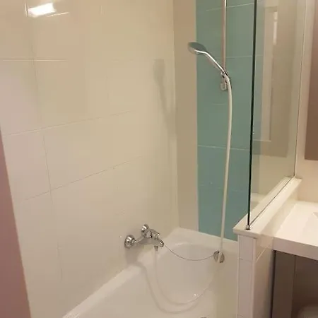 T2 A Cannes, Les Pieds Dans L'eau ... Апартаменты Канны